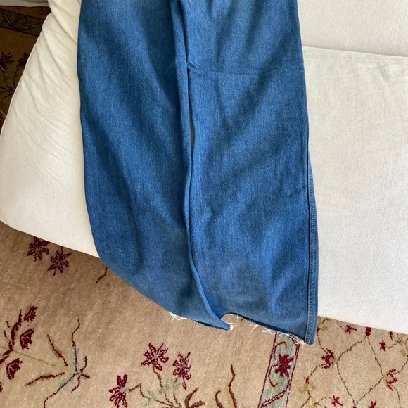 redone 90's high rise loose distressed straight leg jeans - Picture 6 of 8